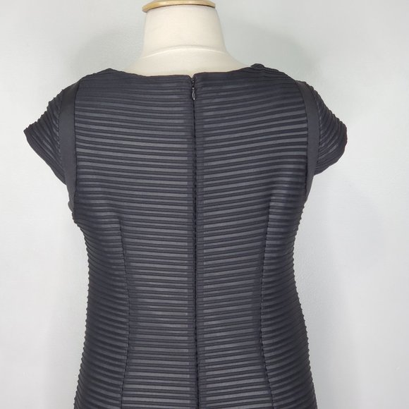 Dressbarn Collection Black Pintuck Texture Cap Sleeve Sheath Dressy Dress Sz 16 - Picture 8 of 13